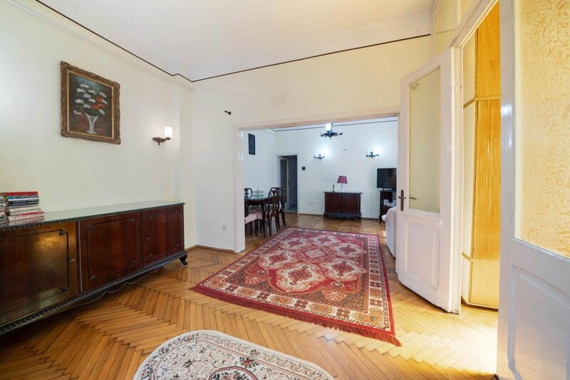 Popa Nan, Traian, casa P+pod, curte proprie, casa izolata exterior.